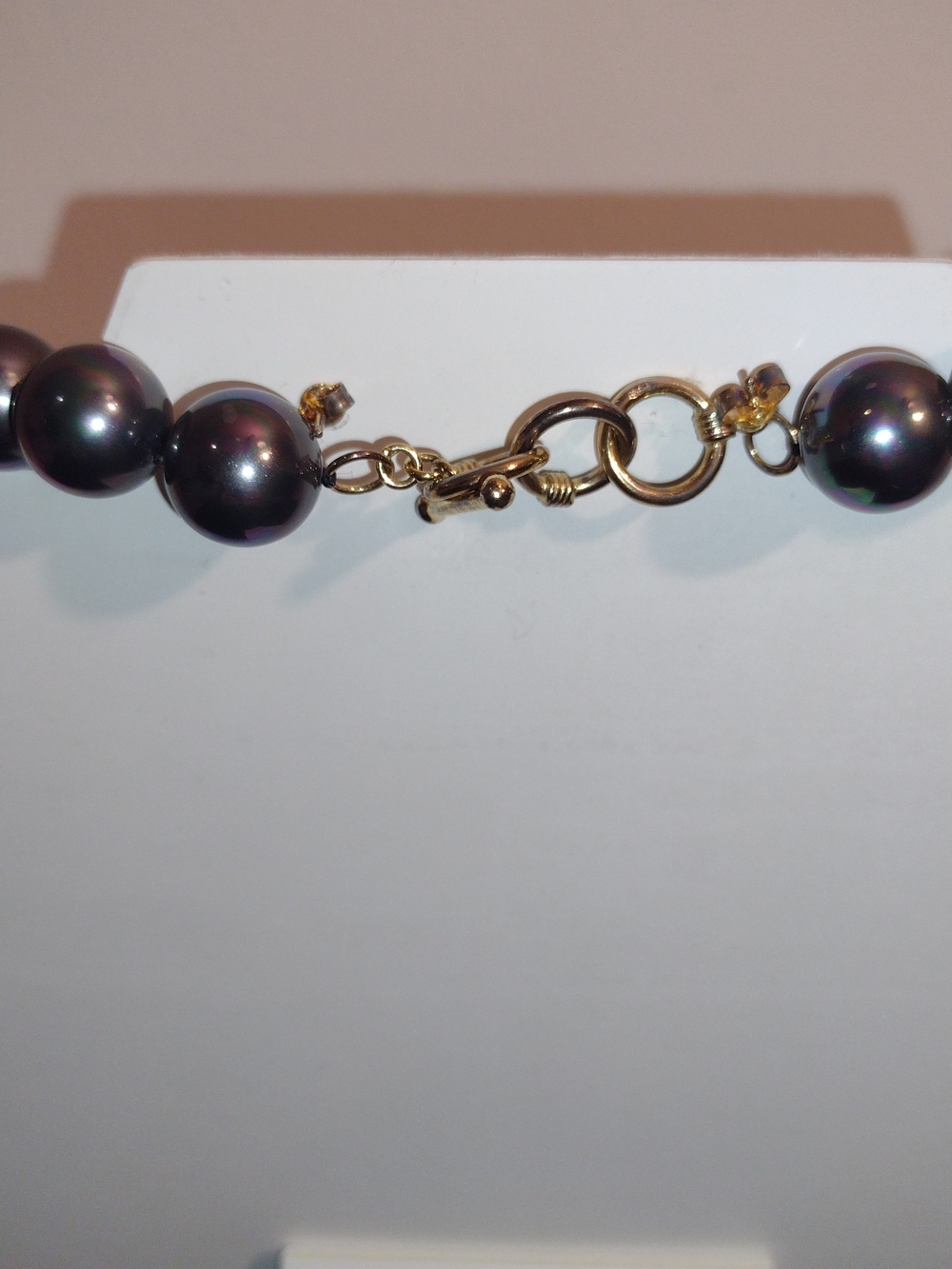 Lustrous Black Pearl Necklace with Matching Studs - Picture 5 of 9